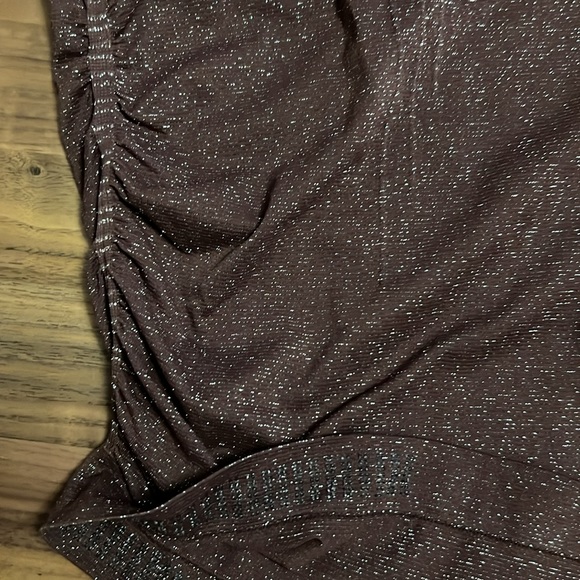 Athleta Speedlight Glow Top in Antique Burgundy - Size: Medium - Picture 4 of 4